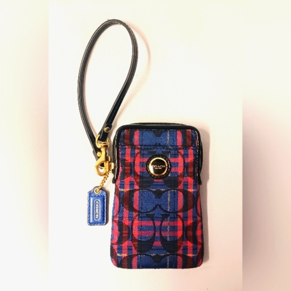 Coach Poppy Tartan Vertical Wristlet. Nylon Plaid w Patent Leather Trim EUC Rare